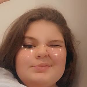 Meet your Posher, Chloe